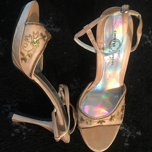 Chinese Laundry Shoes - 🌟B2G1🌟 Chinese Laundry Embroidered Peeptoe Heels